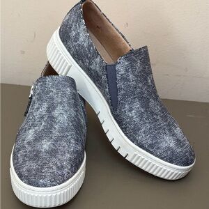 SOUL Naturalizer Blue Textured Slip-On Sneakers